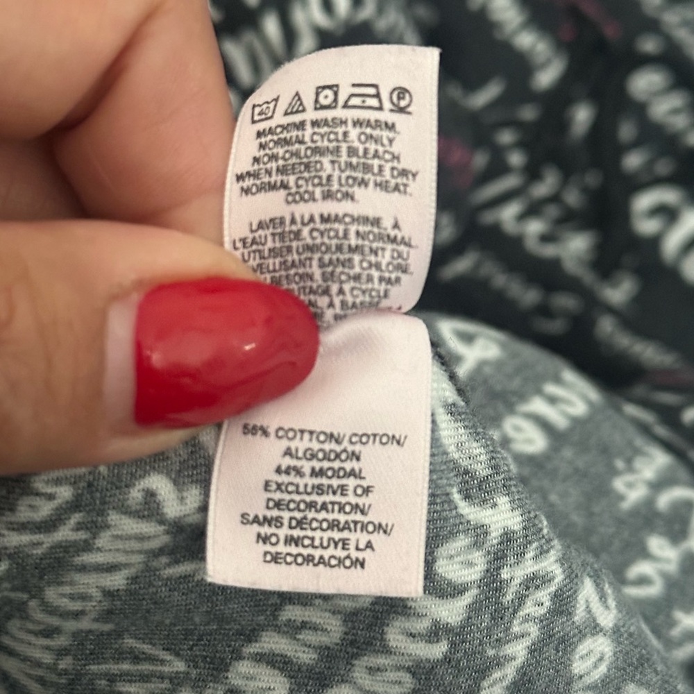 Victoria Secret 2-piece pajama set - Picture 6 of 6